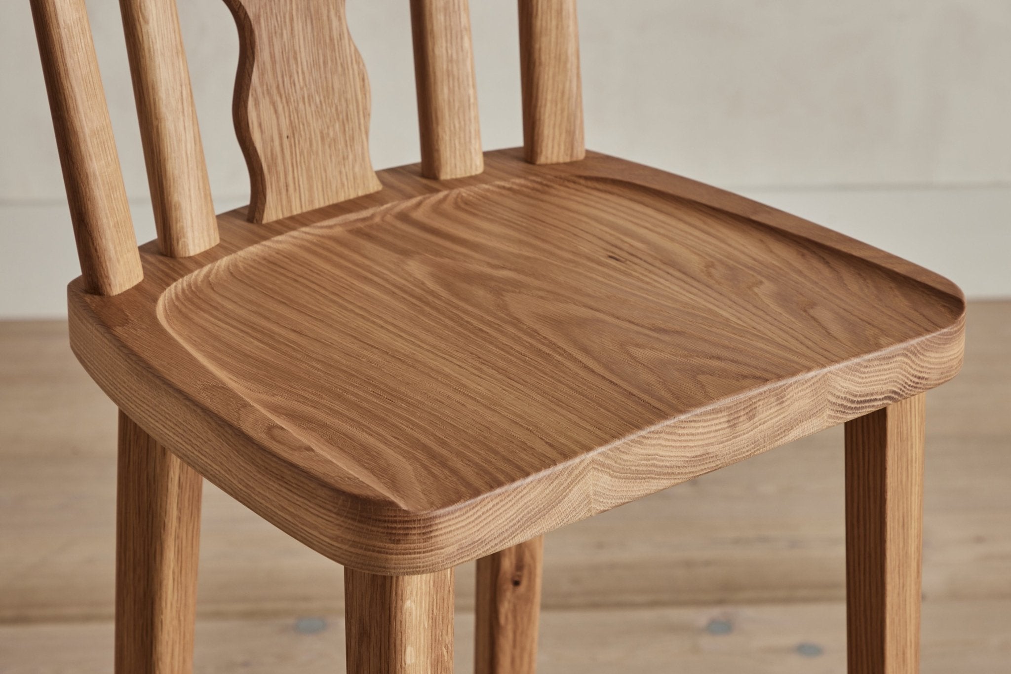 Shown in Natural Oak