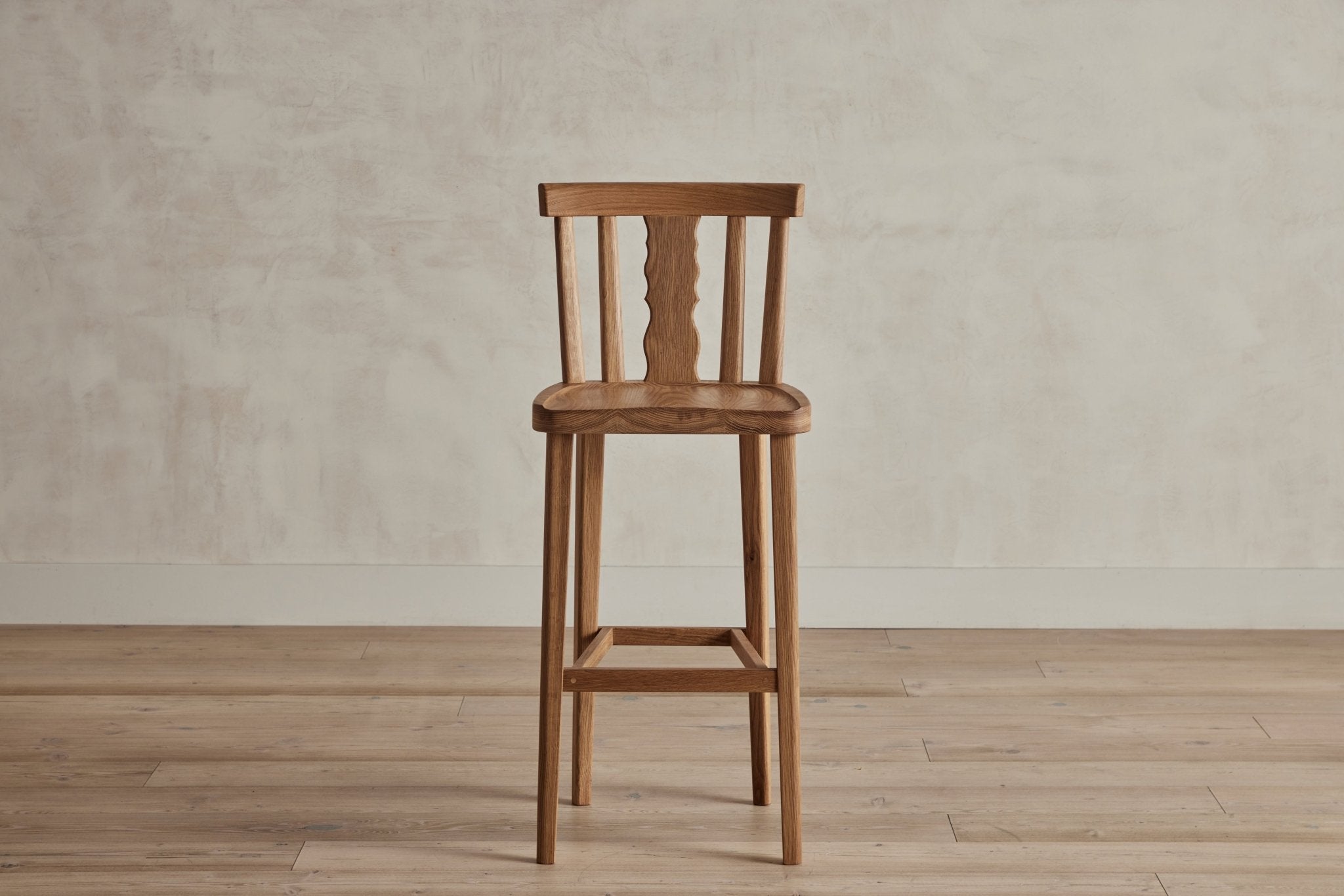 Shown in Natural Oak