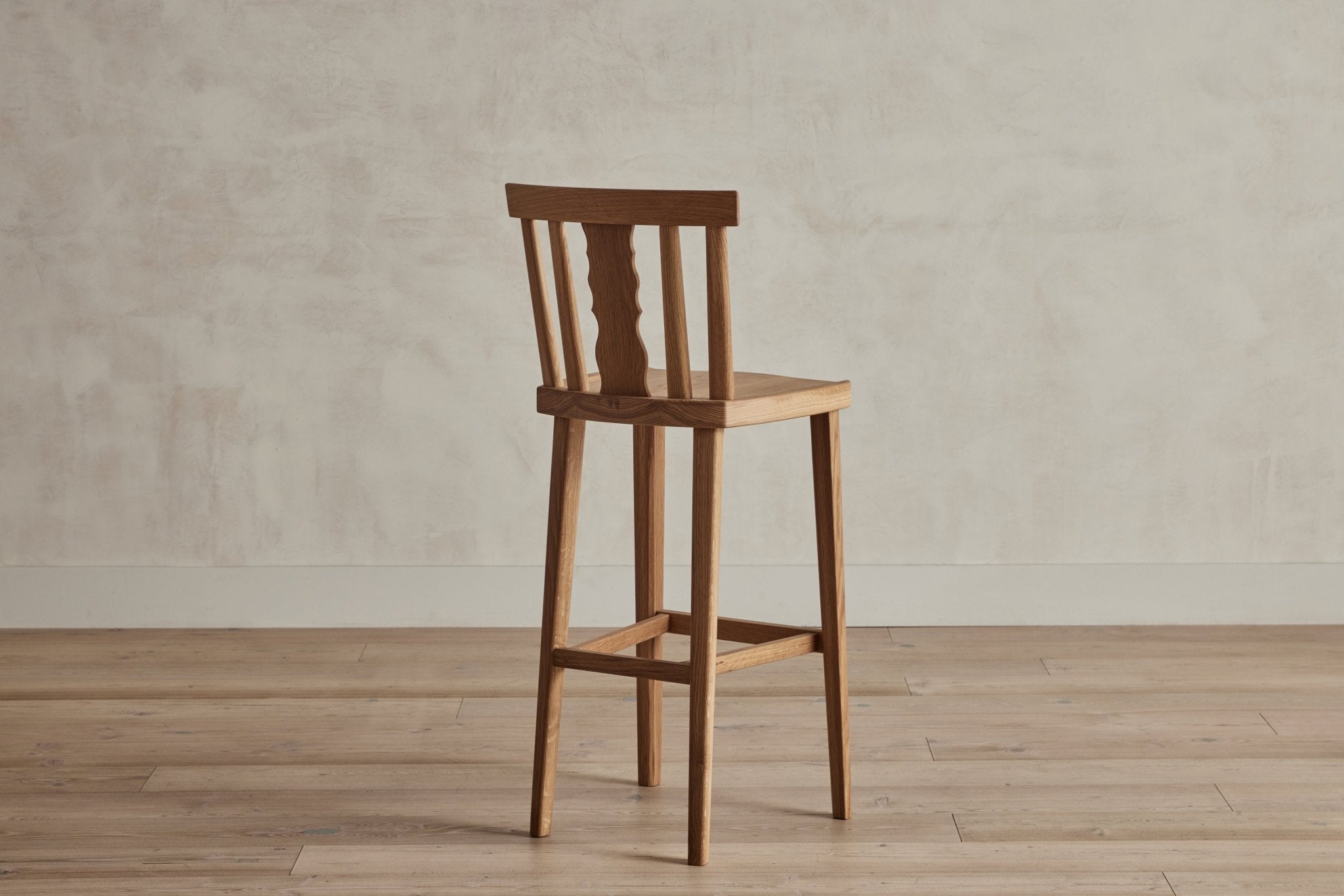 Shown in Natural Oak