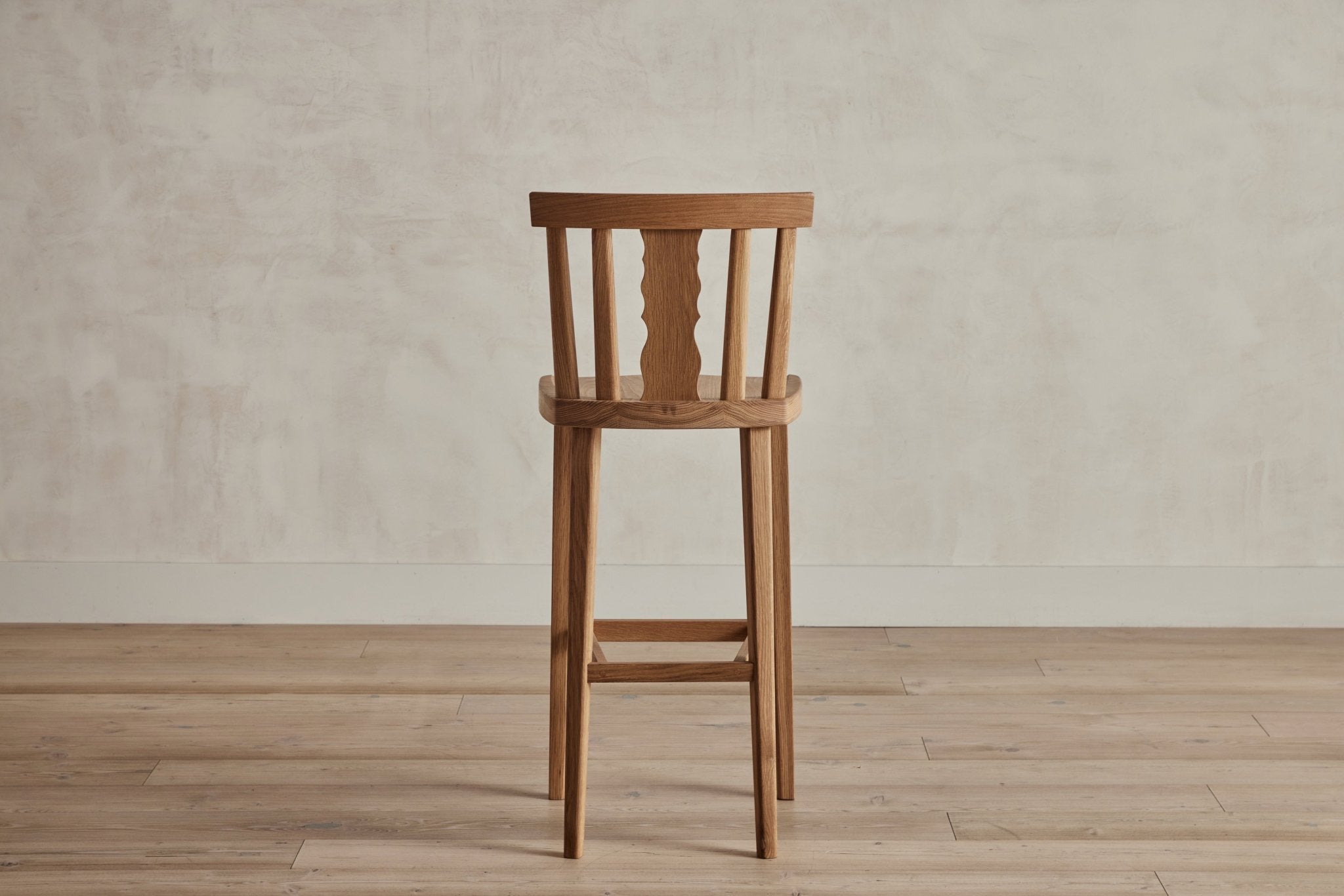 Shown in Natural Oak