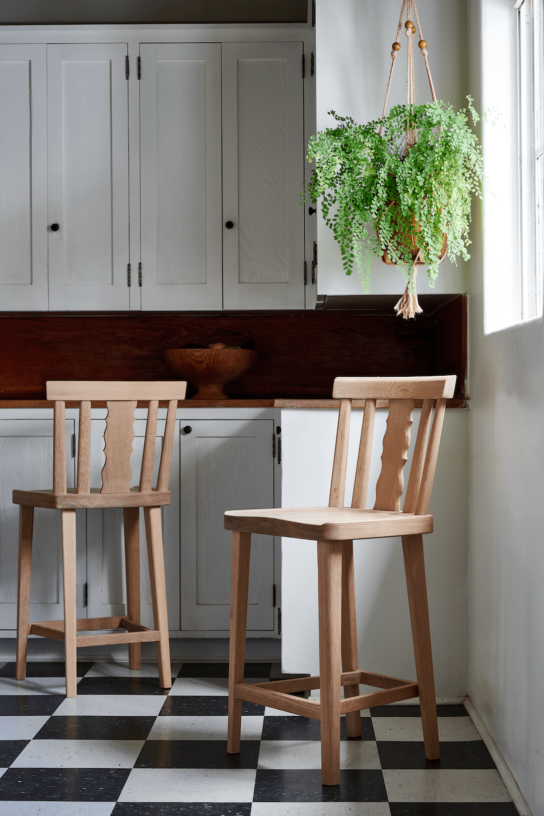 Shown in Natural Oak