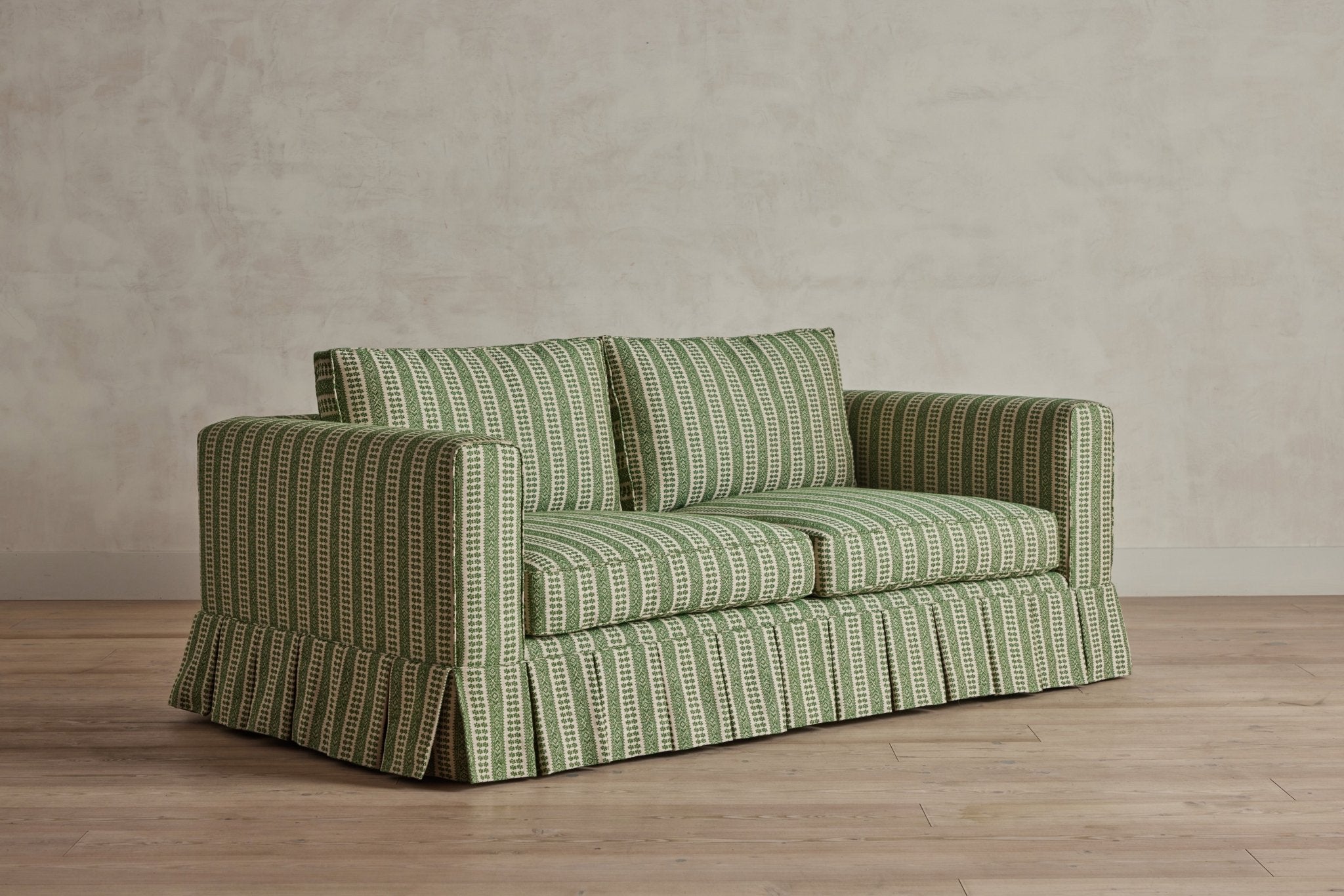 Shown in Susan Deliss Hedge Green Patmos 72 In.