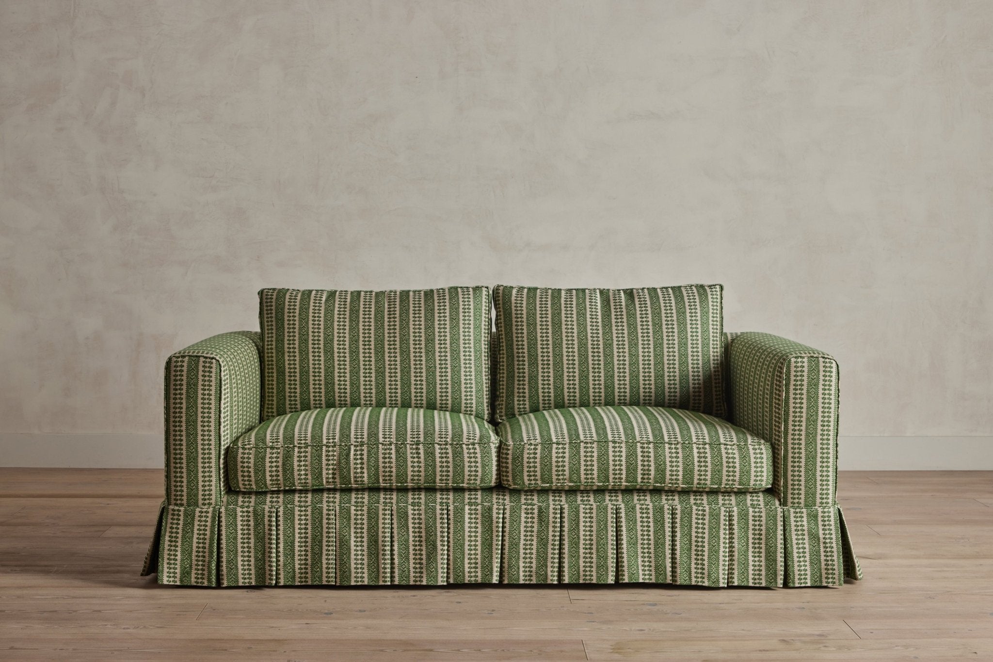 Shown in Susan Deliss Hedge Green Patmos 72 In.
