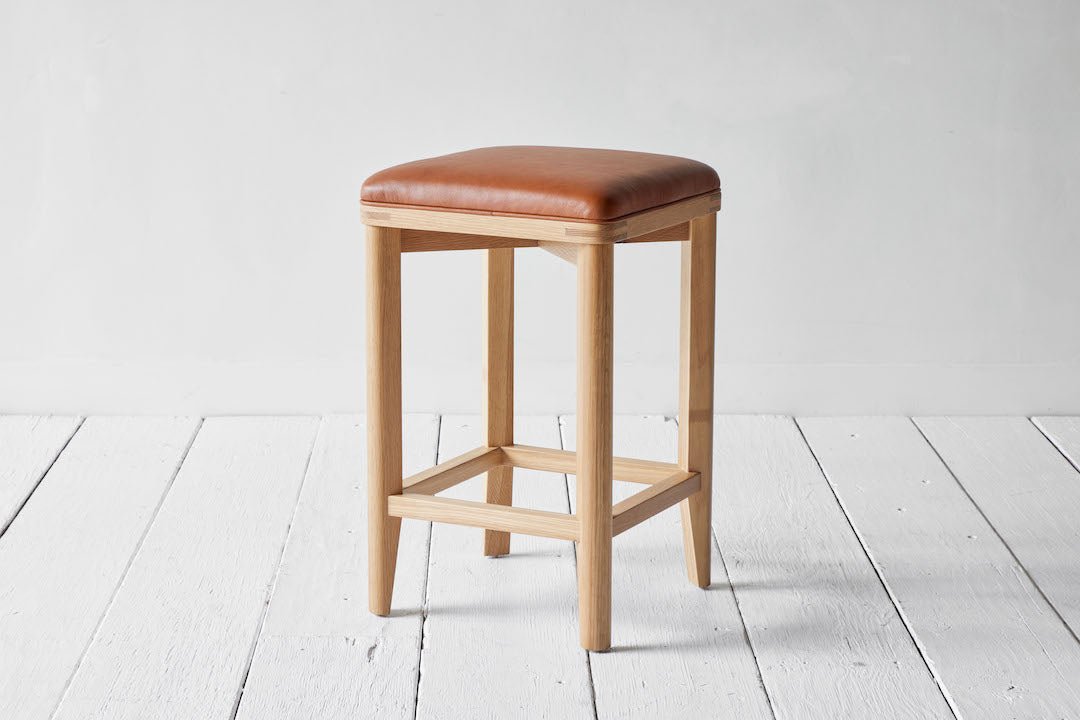 Shown in Howe Tan Natural Maroc and Natural Oak