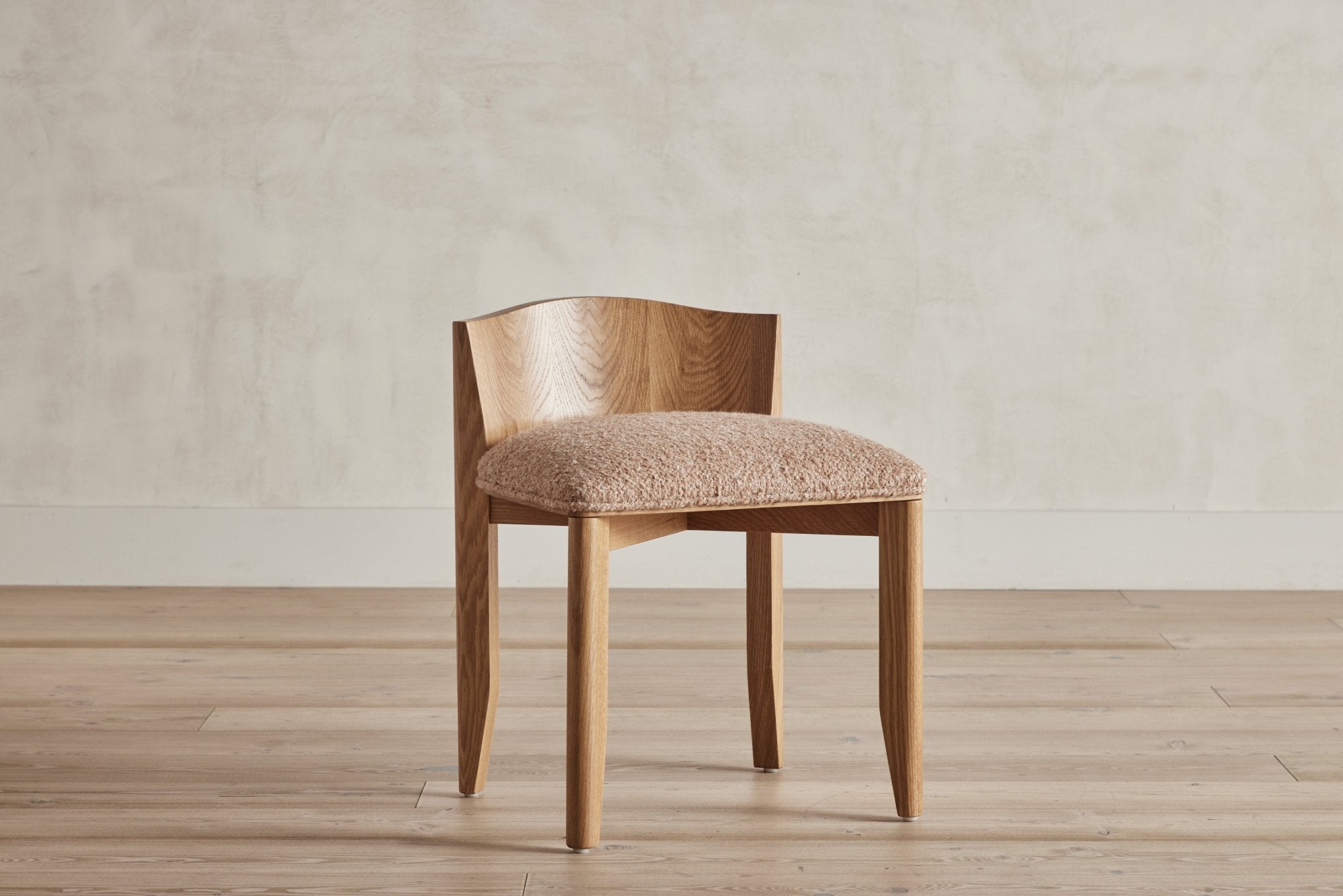 Shown in Libeco Apricot Boucle and Natural Oak