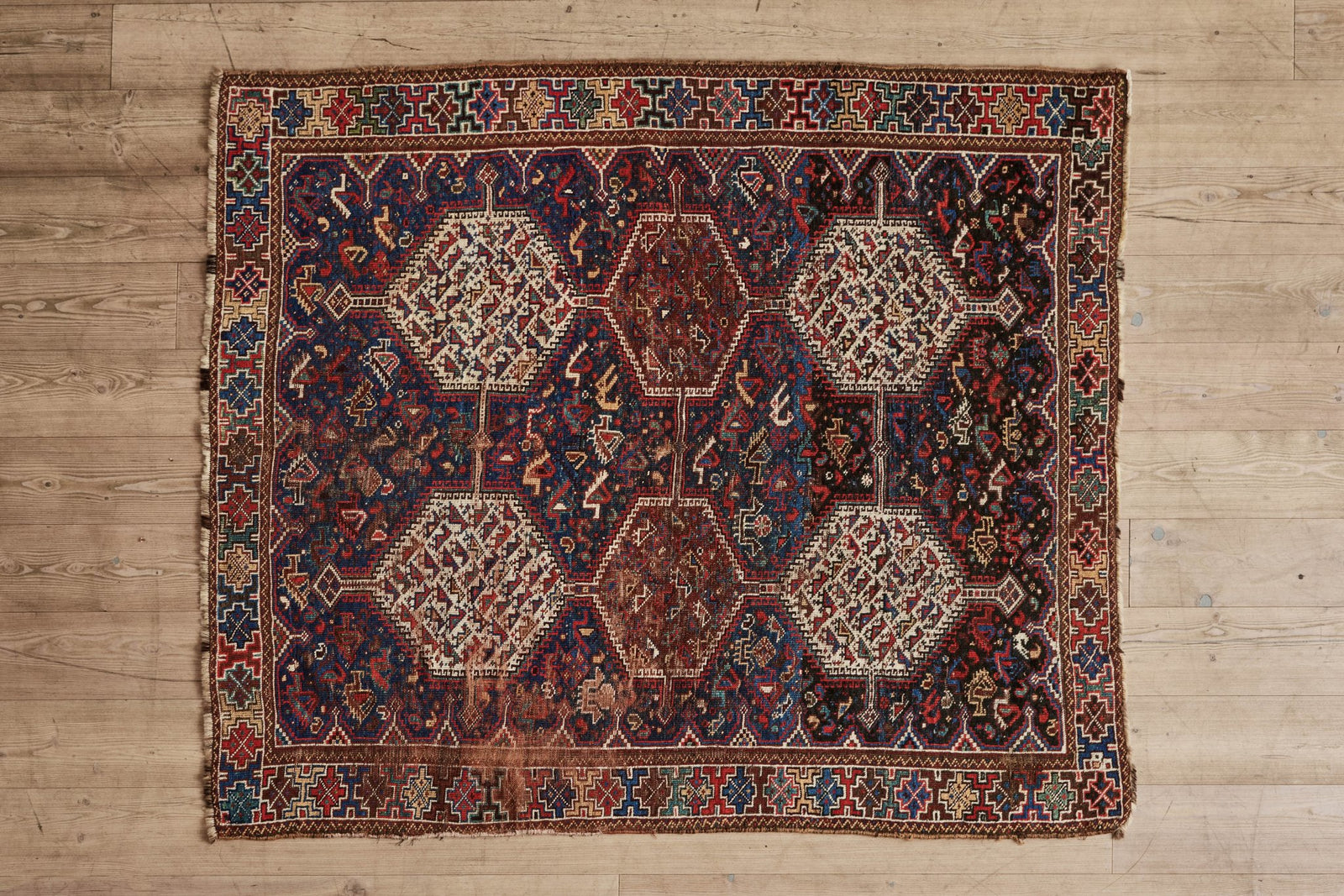 Iranian tribal rug 大判 Persian Tribal Shiraz Rug 5'4 X 6'4 – Nickey Kehoe