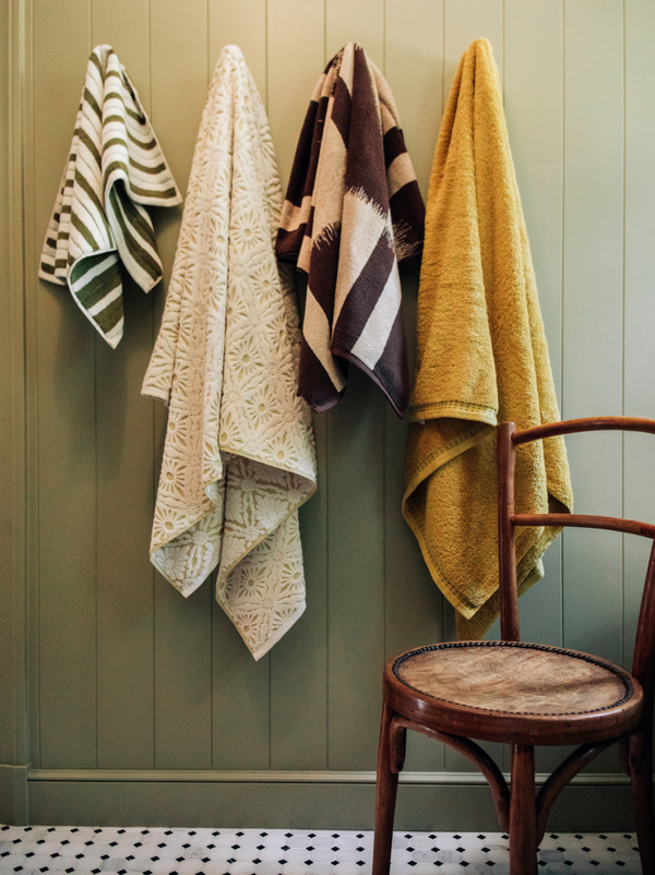 Marguerite Bath Towel in Chamomile