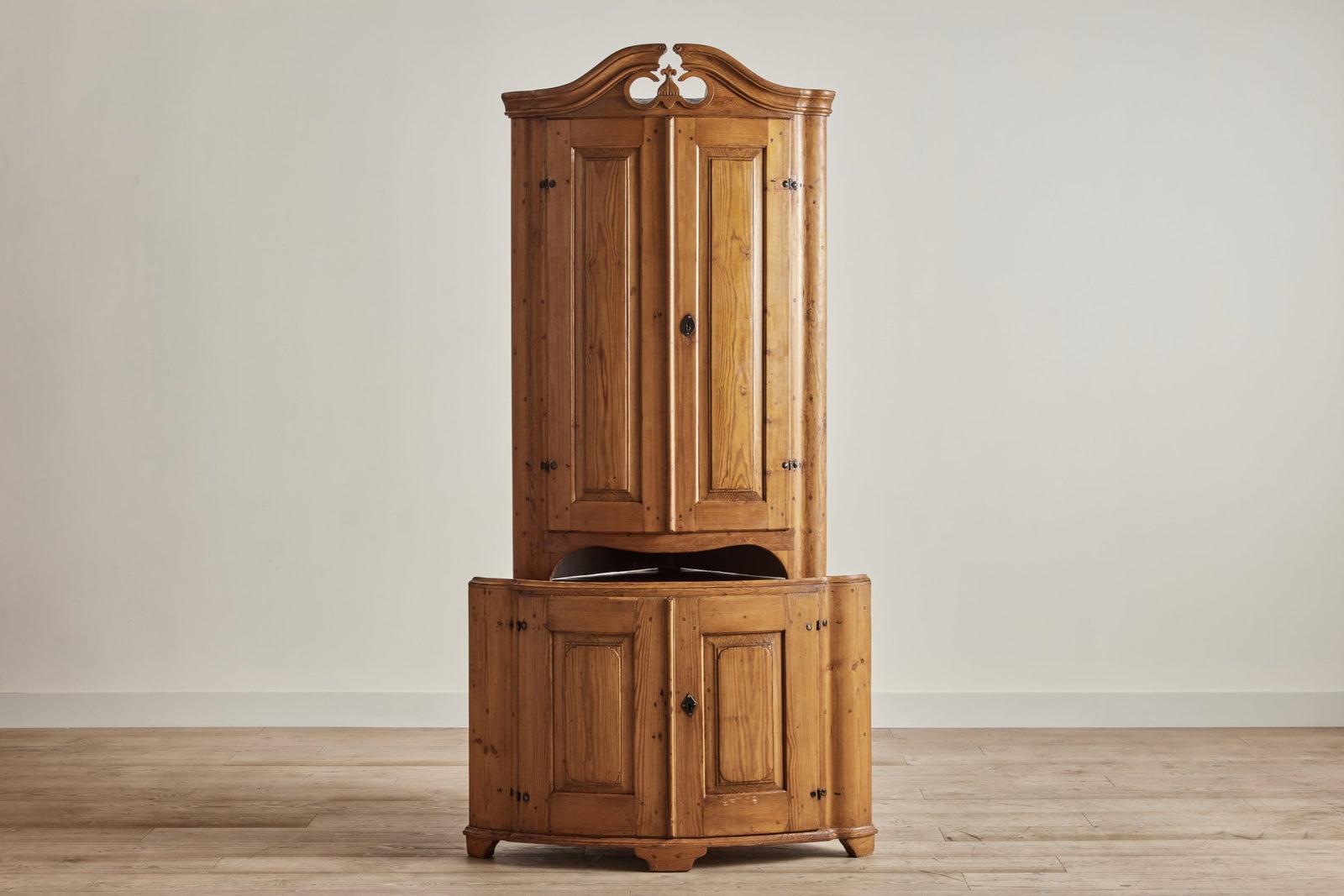 Swedish Corner Cabinet – Nickey Kehoe
