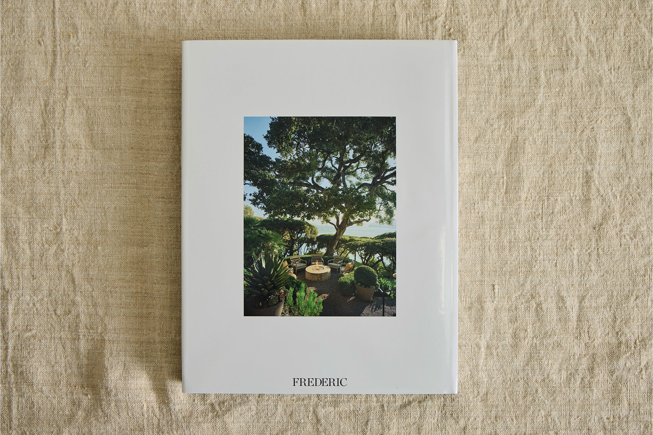 Glorious Gardens: Private Edens of the World's Leading Interior Designers, Dara Caponigro