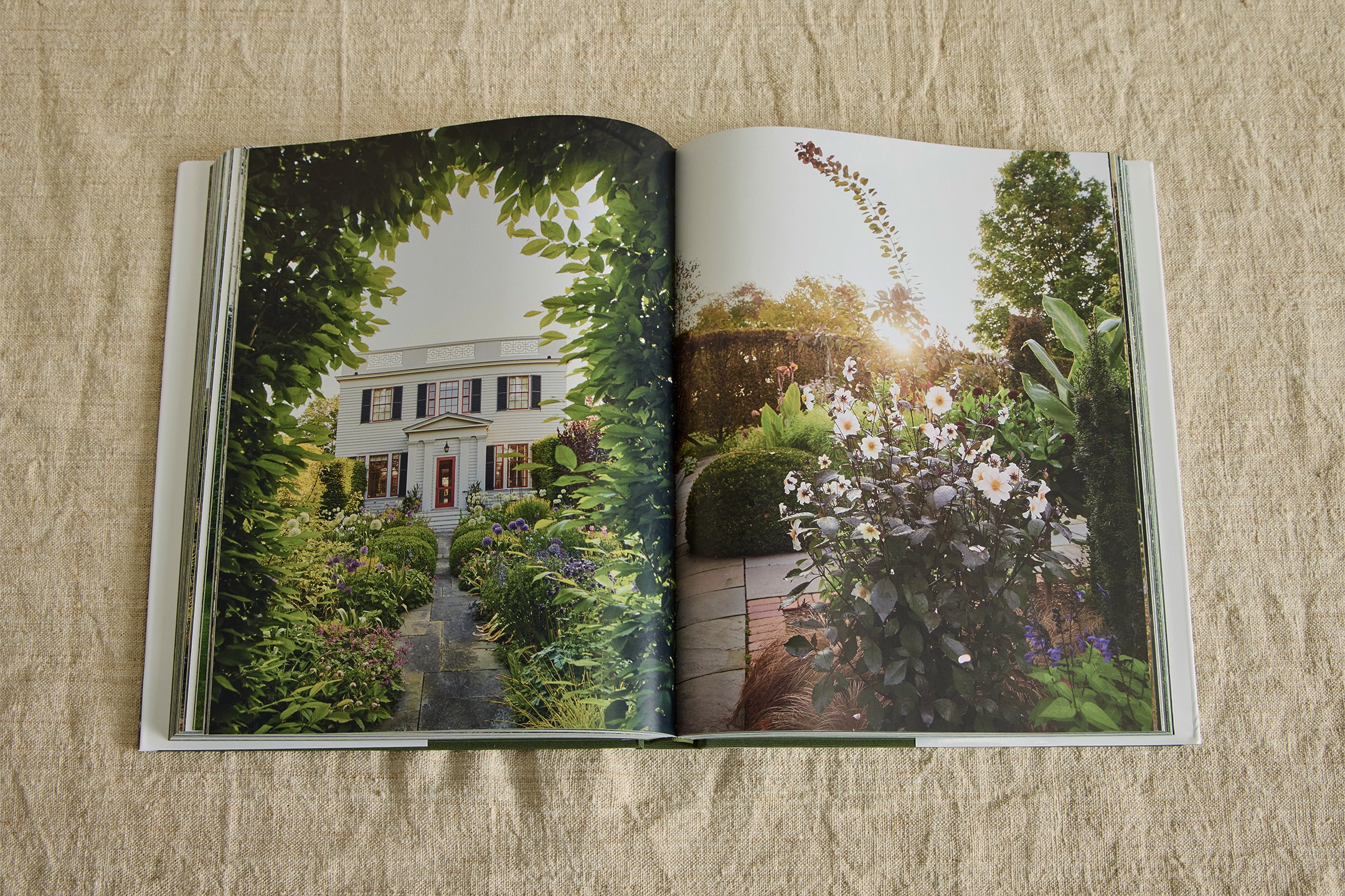 Glorious Gardens: Private Edens of the World's Leading Interior Designers, Dara Caponigro