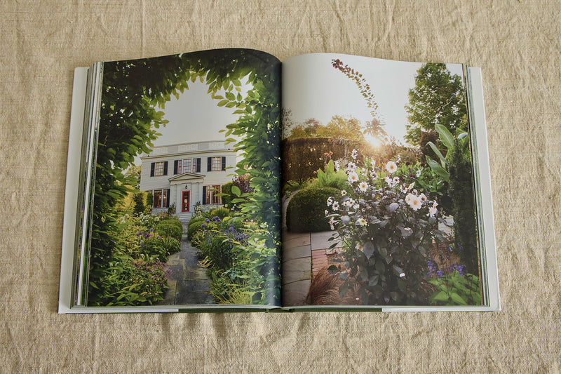 Glorious Gardens: Private Edens of the World's Leading Interior Designers, Dara Caponigro