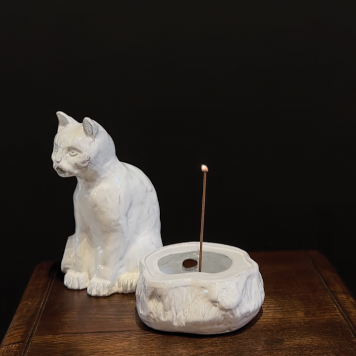 Astier de Villatte, Setsuko Cat Incense Burner