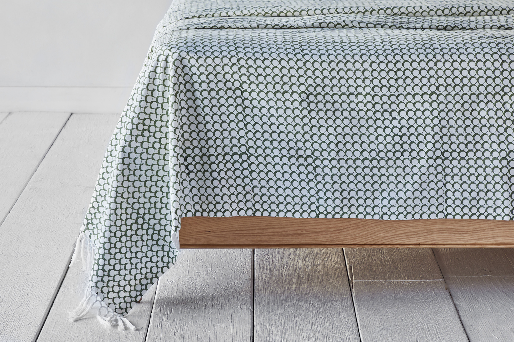 Les Indiennes, Elodie Throw