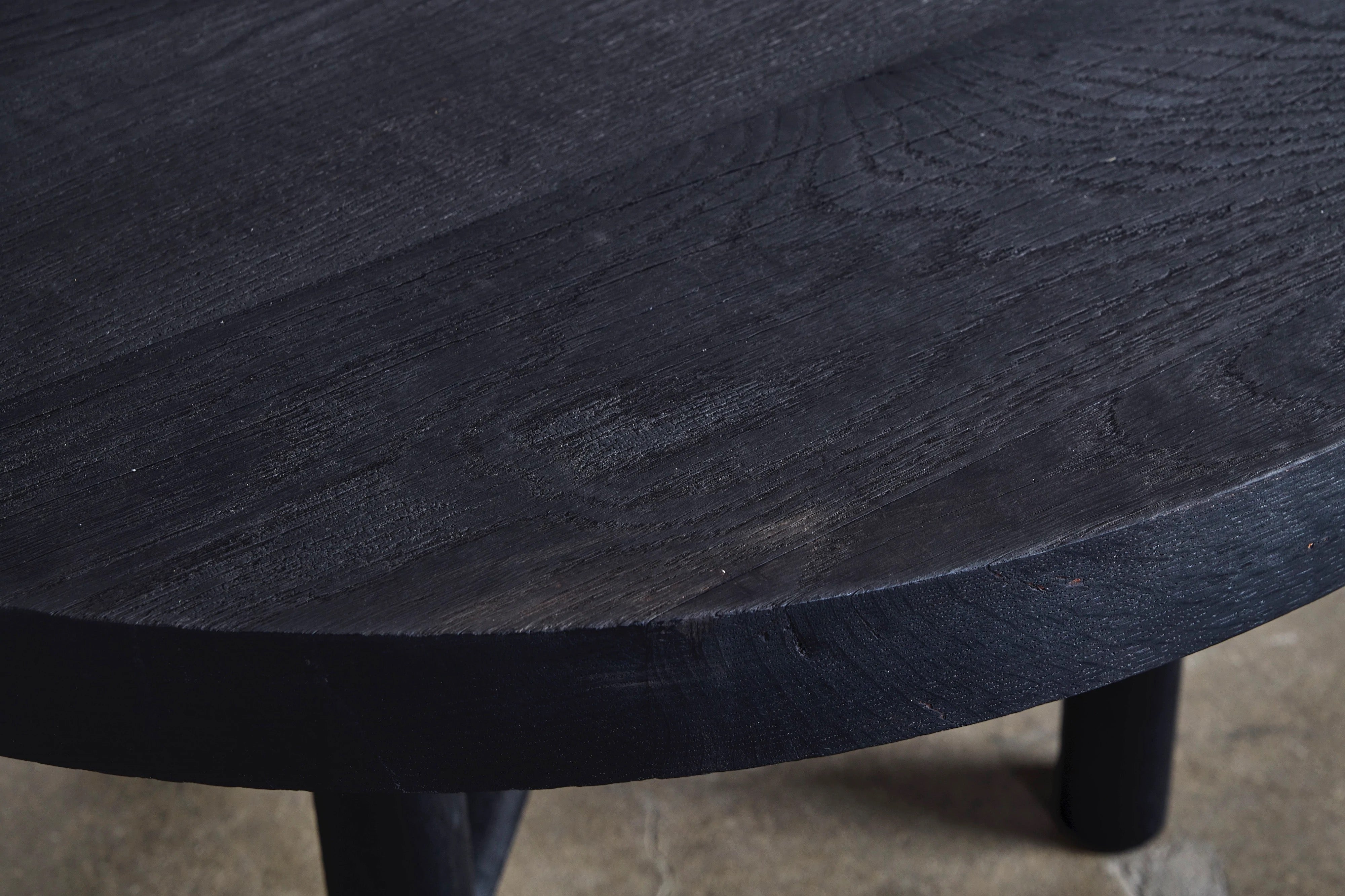 Round Dining Table, 50"