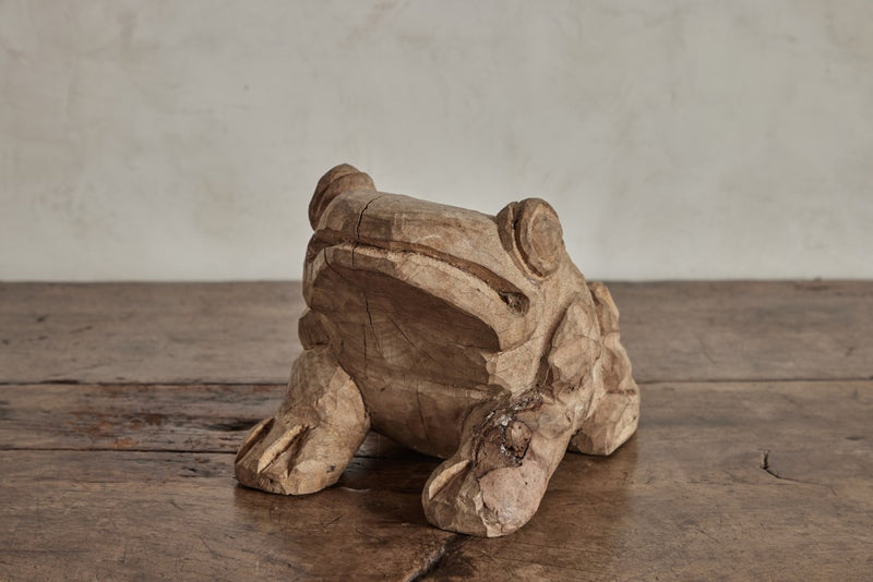 Folk Frog Sculpture