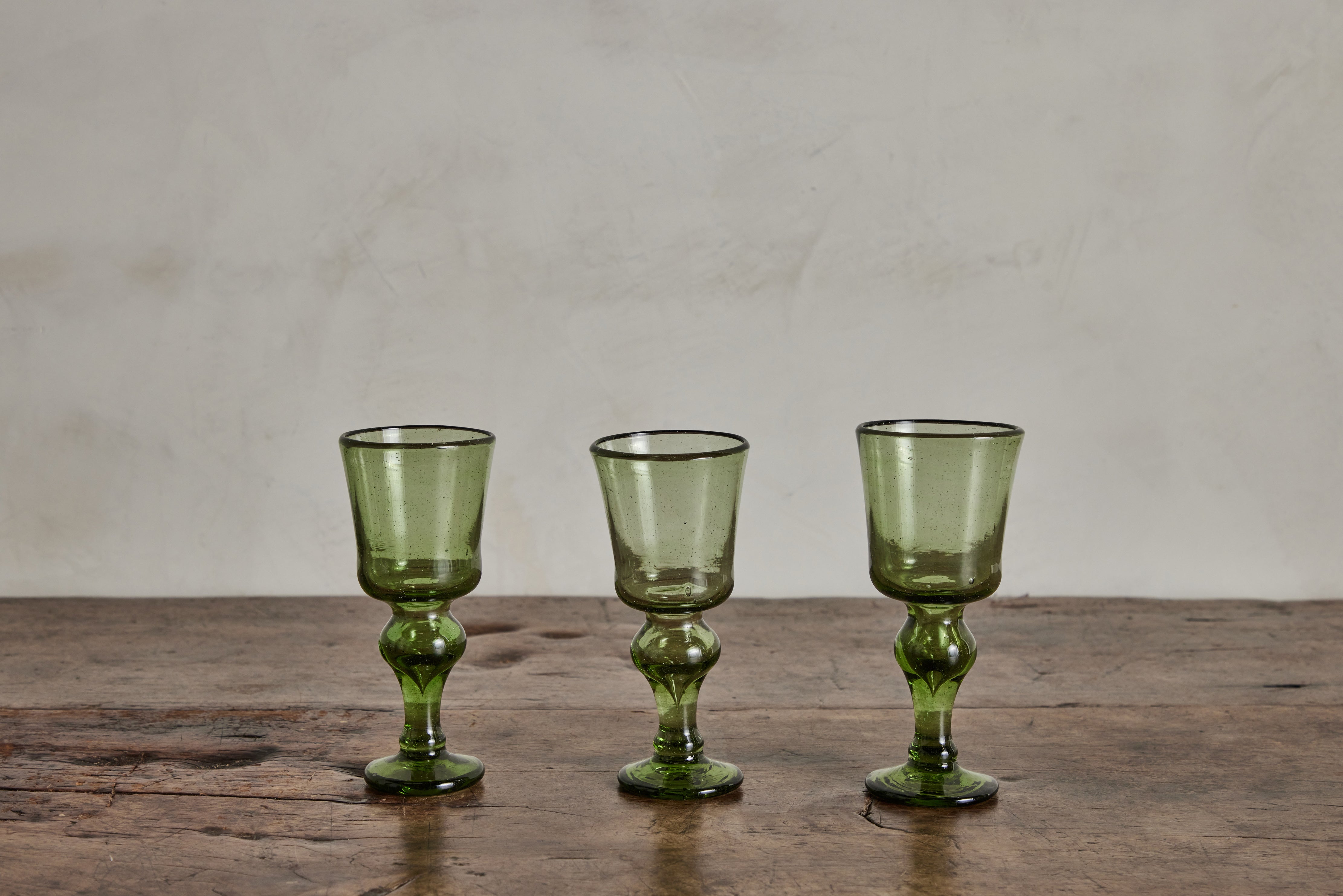 La Soufflerie White Wine Glass in Vert