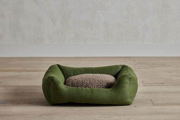 Henri Sage Jute Dog Bed