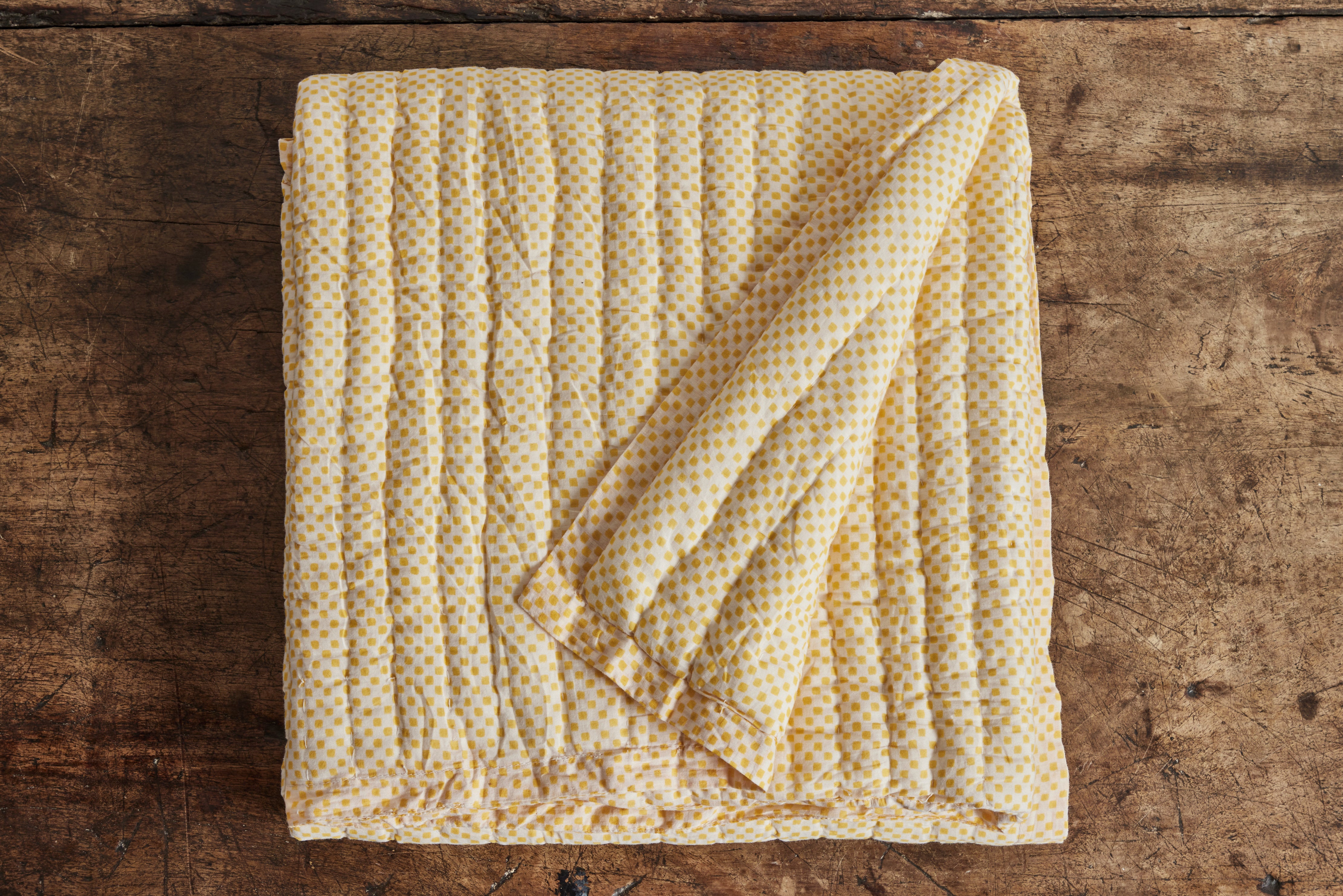 Sugarcube Lap Quilt in Mango